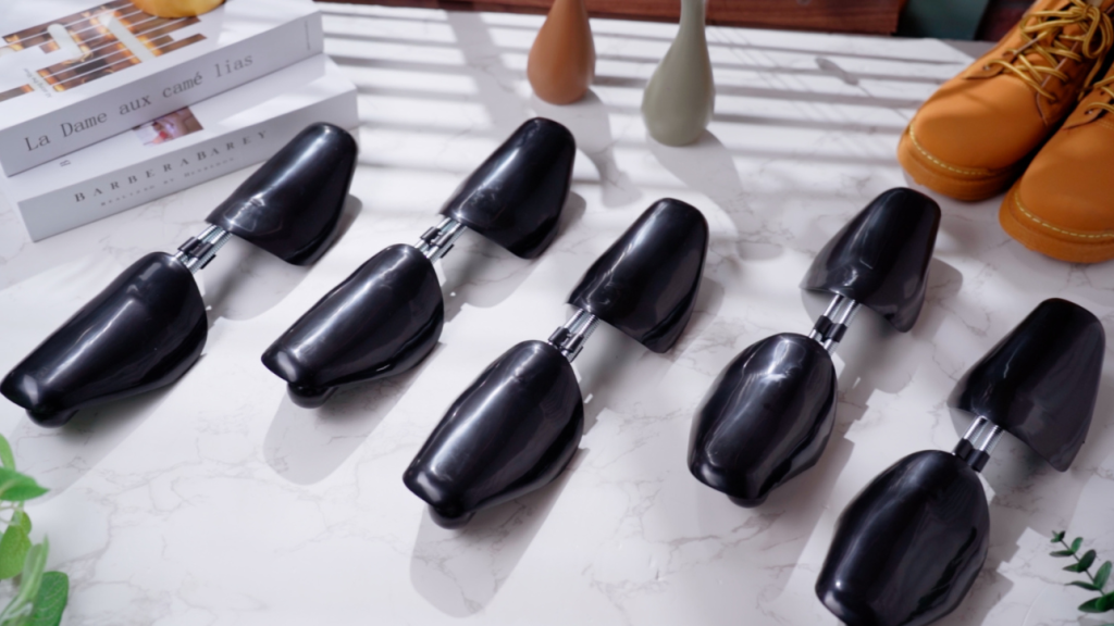 Shoe Tree là gì? - Công dụng, giá bán của Shoes Tree