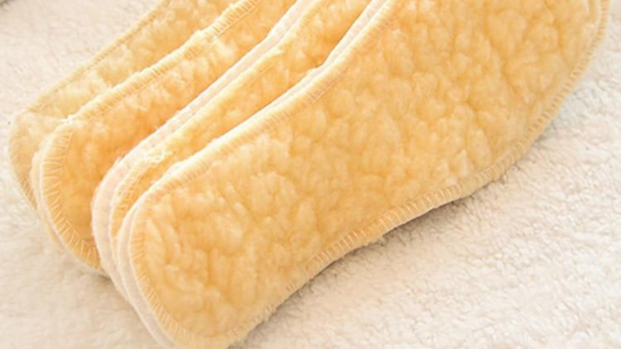 Lót giày lông (Fur Insole) – Giữ ấm mùa đông