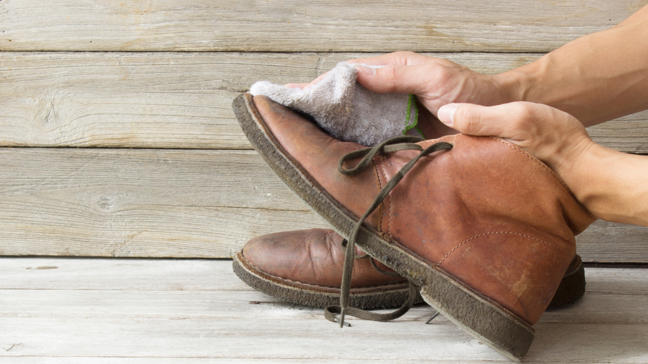 Quy trình vệ sinh giày da nam đúng chuẩn tại nhà