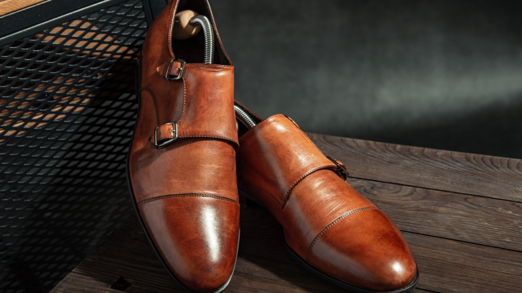Giày Monk Strap là gì? Cách chọn và phối đồ thanh lịch cho nam
