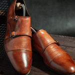 Giày Monk Strap là gì? Cách chọn và phối đồ thanh lịch cho nam