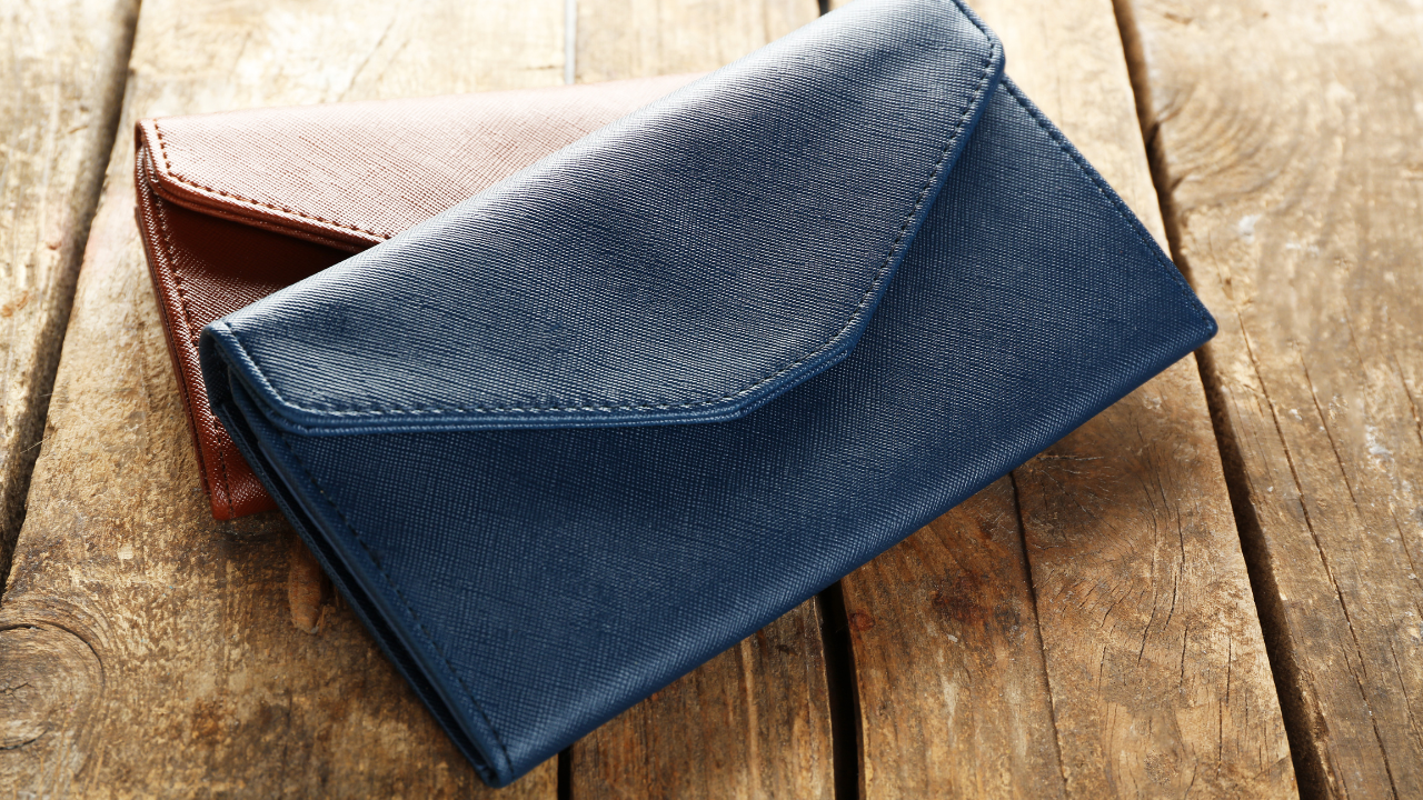 Ví clutch là gì? Đặc điểm của clutch ví nam